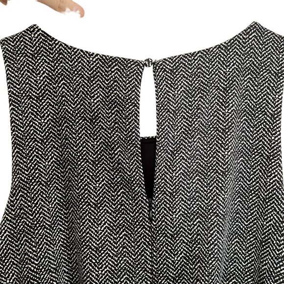 Vince Camuto black and white geometric design jumpsuit long pants sleeveless - Picture 6 of 6